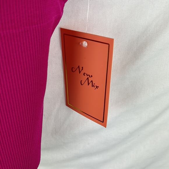 NWT New Mix ribbed magenta built in bra adjustable strap cami tank small/medium - Picture 7 of 12